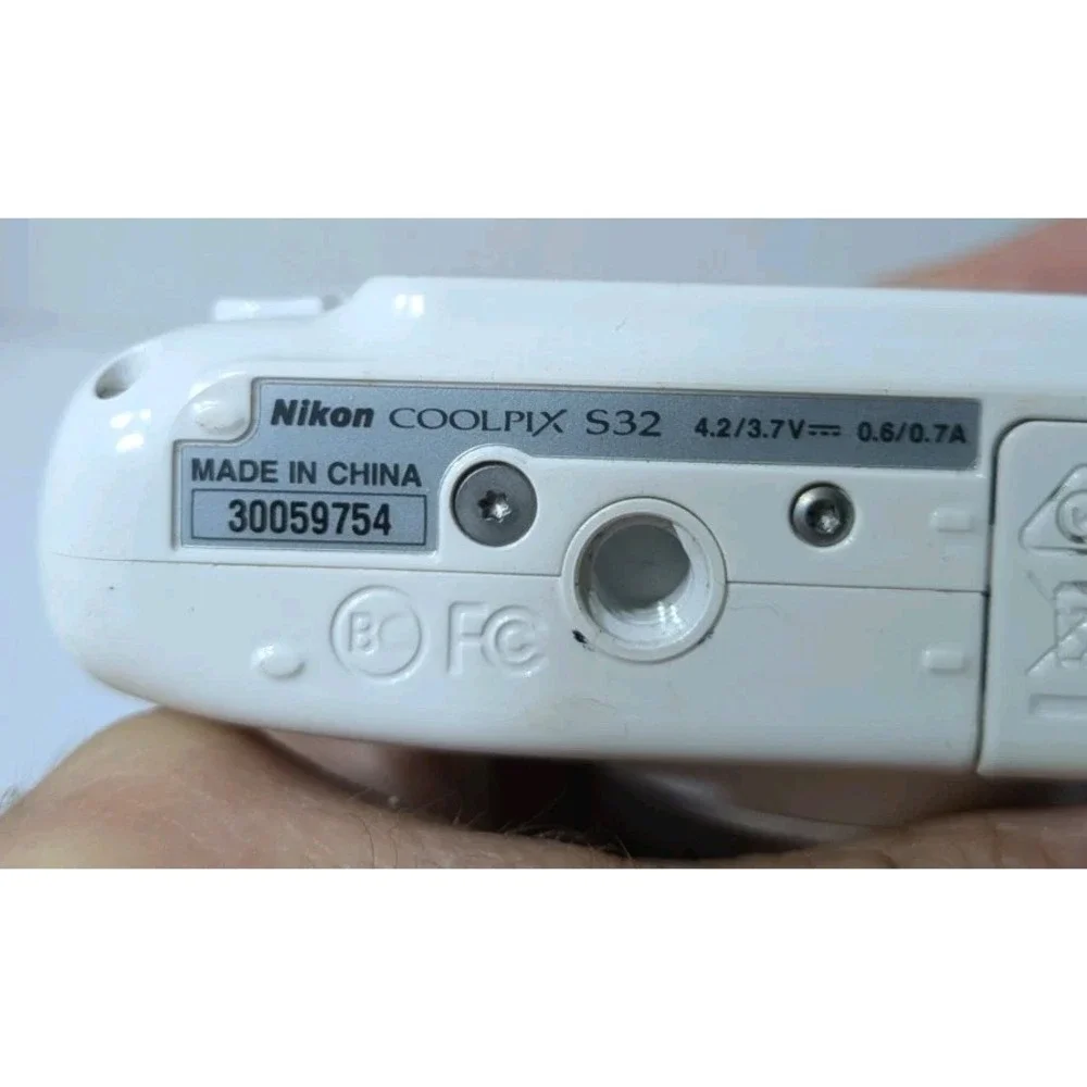 Nikon Coolpix S32 Digital Compact Waterproof Shockproof Camera Tested Works